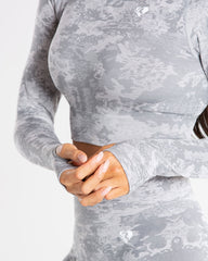 Camo Seamless Long Sleeve Crop Top | Grey